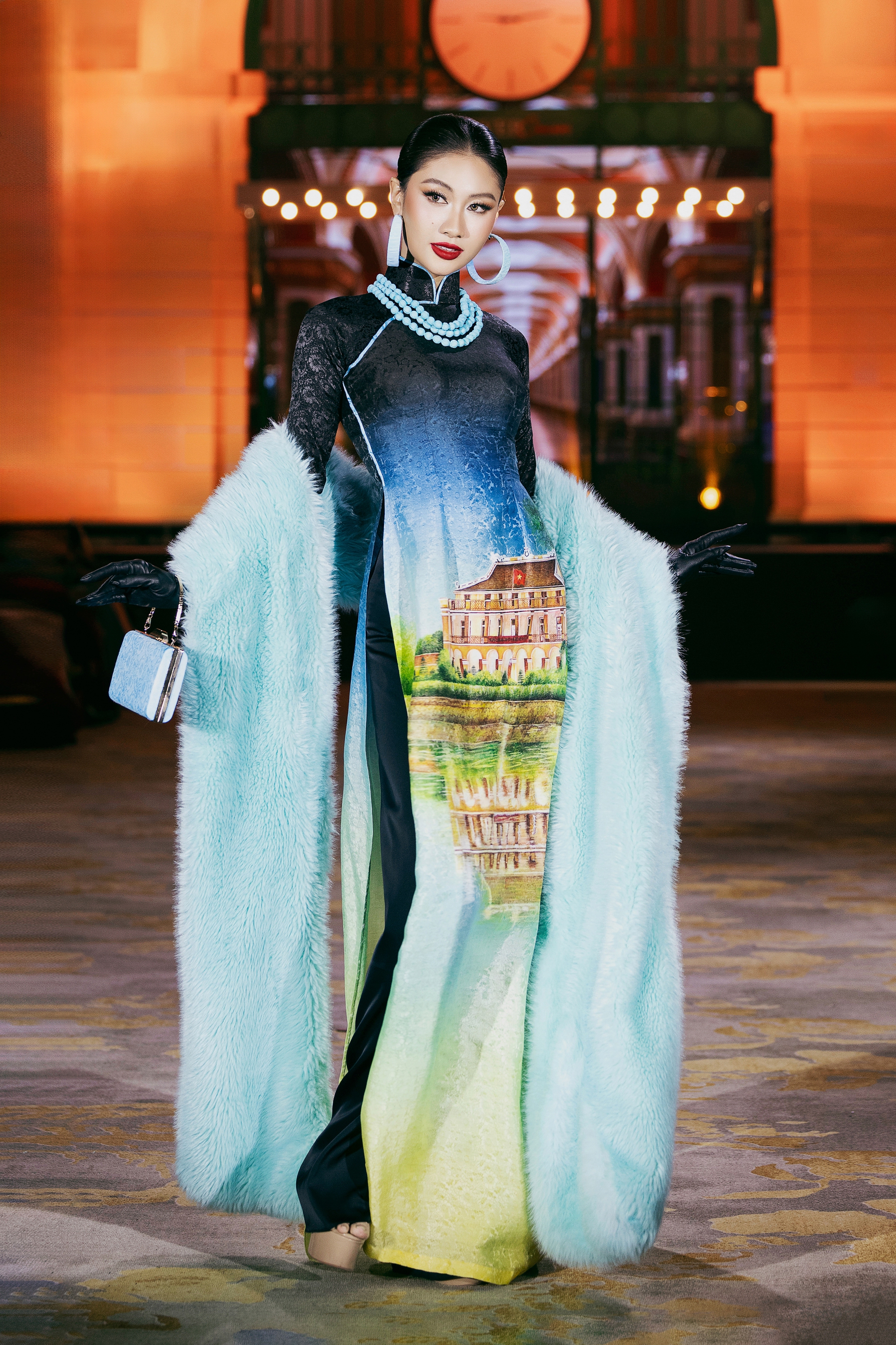 73 hoa hậu quốc tế diễn áo dài trên du thuyền giữa sông Sài Gòn - Ảnh 3. áo dài - Ảnh 3.