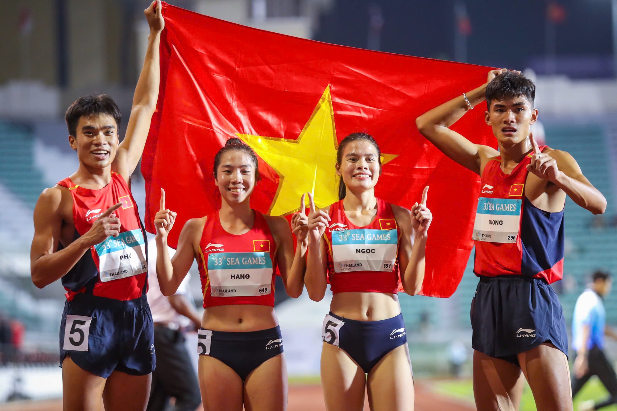Giành 6 HCV ngày 13.12, Việt Nam bị Indonesia soán tốp 2: Thái Lan vẫn không ai bắt kịp - Ảnh 4. Giành 6 HCV ngày 13.12, Việt Nam bị Indonesia soán tốp 2: Thái Lan vẫn không ai bắt kịp - Ảnh 4.