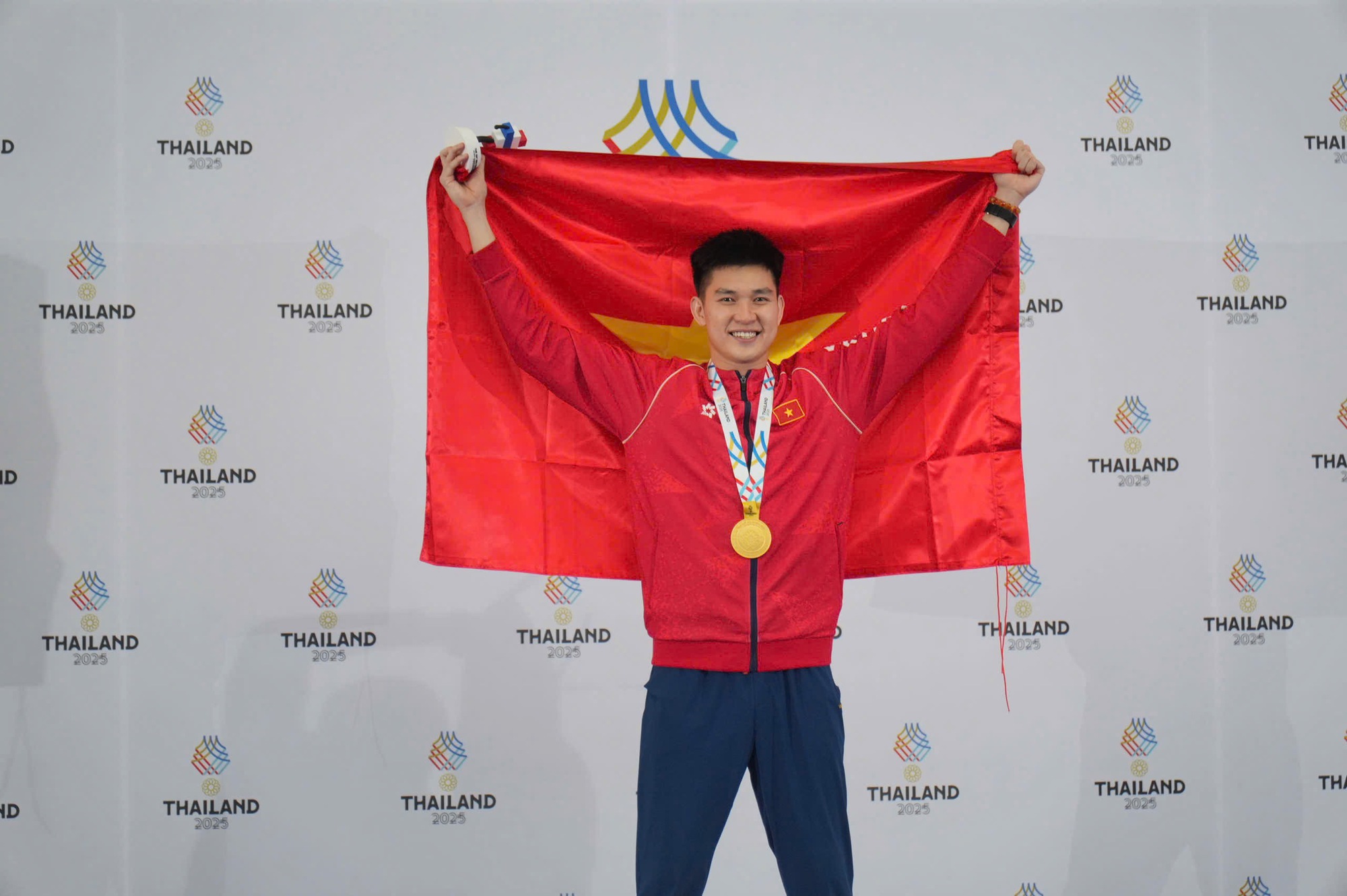 Giành 6 HCV ngày 13.12, Việt Nam bị Indonesia soán tốp 2: Thái Lan vẫn không ai bắt kịp - Ảnh 1.