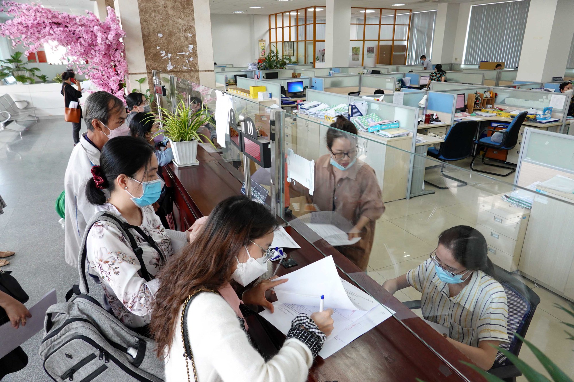 Người làm công ăn lương được giảm thuế bao nhiêu?- Ảnh 1.