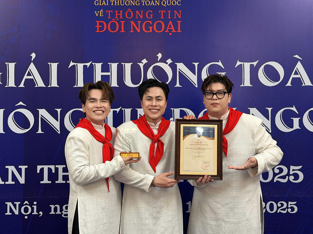 DTAP được vinh danh nhờ quảng bá Việt Nam bằng âm nhạc- Ảnh 1. DTAP được vinh danh nhờ quảng bá Việt Nam bằng âm nhạc- Ảnh 1.