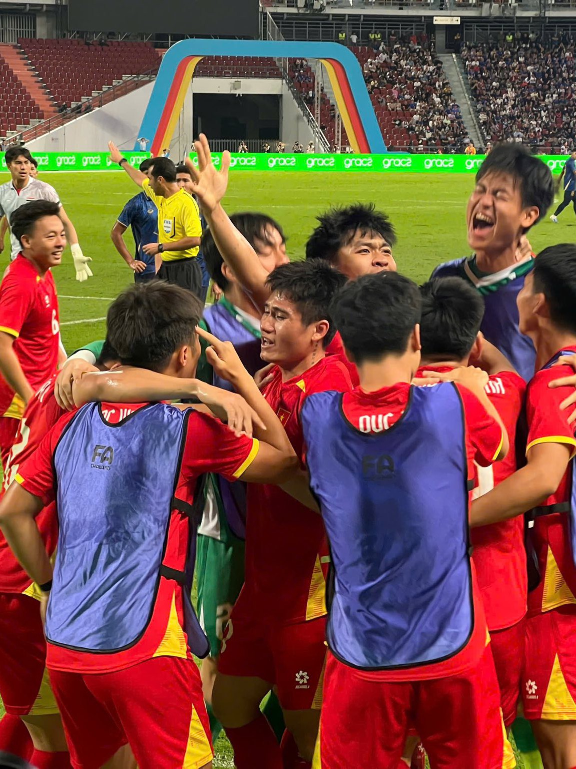 Ngược dòng quả cảm, U22 Việt Nam vô địch SEA Games 33