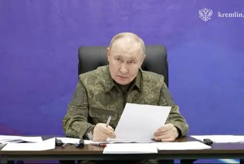 Nga tuyên bố kiểm soát thành trì Pokrovsk và Vovchansk của Ucraina - Ảnh 1.