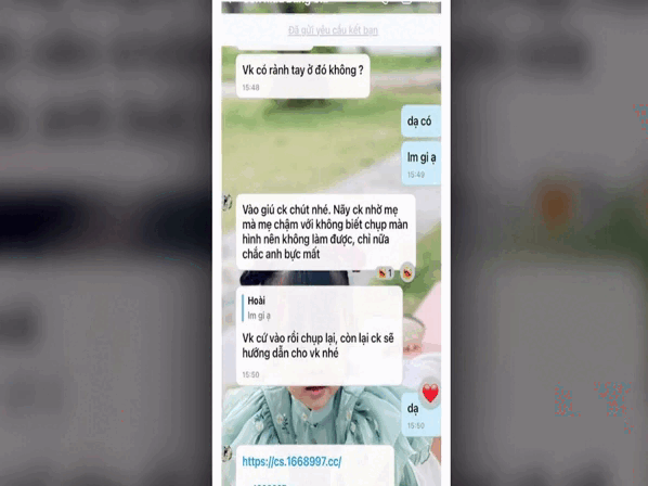 60 Giây ngày 21/12/2025 | Thảm kịch từ những mối tình ảo: 7.500 tỷ đồng bị chiếm đoạt qua mạng- Ảnh 2. 60 Giây ngày 21/12/2025 | Thảm kịch từ những mối tình ảo: 7.500 tỷ đồng bị chiếm đoạt qua mạng- Ảnh 2.