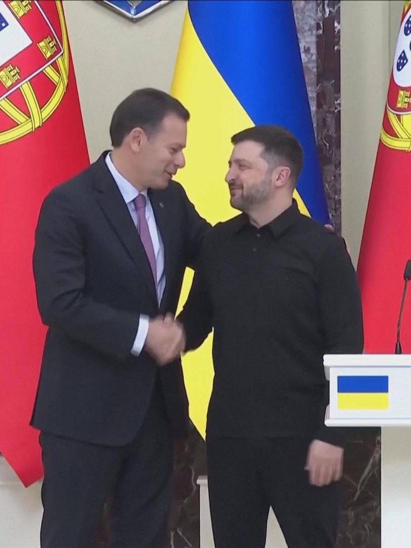 Hòa đàm được thúc đẩy, tiền tuyến Ucraina chưa lắng súng