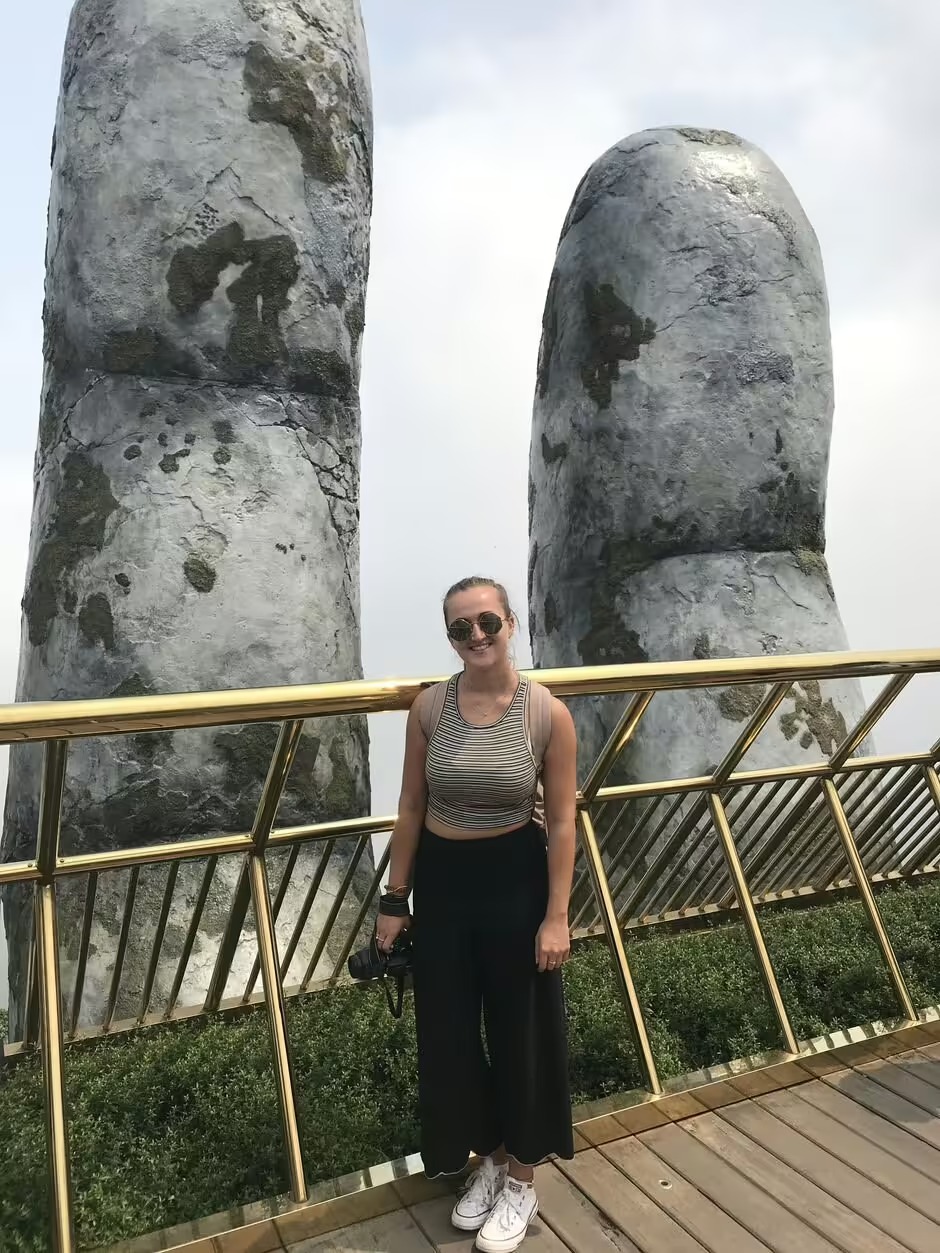 Khách Anh vừa sợ vừa kinh ngạc trước 'cây cầu đẹp nhất thế giới' ở Việt Nam- Ảnh 2. Khách Anh vừa sợ vừa kinh ngạc trước 'cây cầu đẹp nhất thế giới' ở Việt Nam- Ảnh 2.