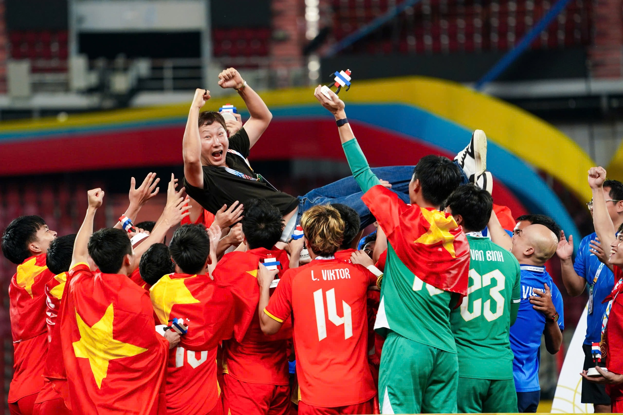 Giành 4 HCV năm 2025, bóng đá Việt Nam đặt chỉ tiêu gì ở 2026? - Ảnh 1.