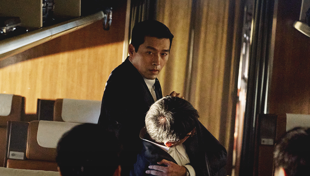 Made in Korea 'bá chủ' Disney+ chỉ sau 1 ngày, Hyun Bin nửa chính nửa tà- Ảnh 2.