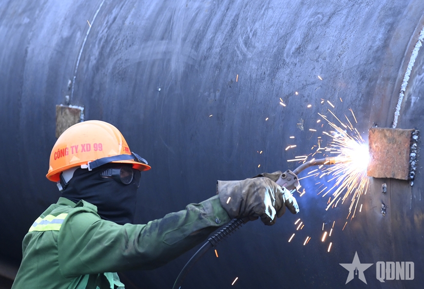 Thủ tướng chỉ đạo tháo gỡ vướng mắc vật liệu cho các công trình chiến lược tại Cà Mau- Ảnh 7.