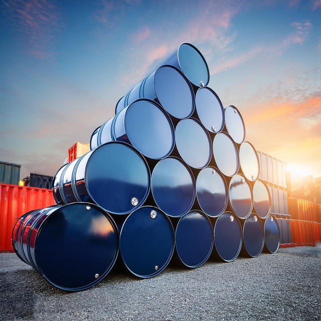 Thị trường ngày 28/12: Giá vàng tăng ở cả hai chiều, giá xăng dầu biến động giảm giảm rõ rệt về cuối tuần - Ảnh 4.