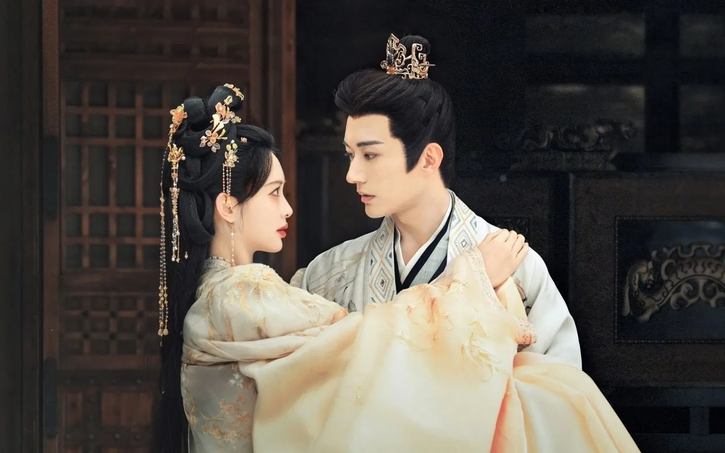 Cung đấu - gia đấu đầy lôi cuốn trong "Đào Hoa ánh giang sơn"