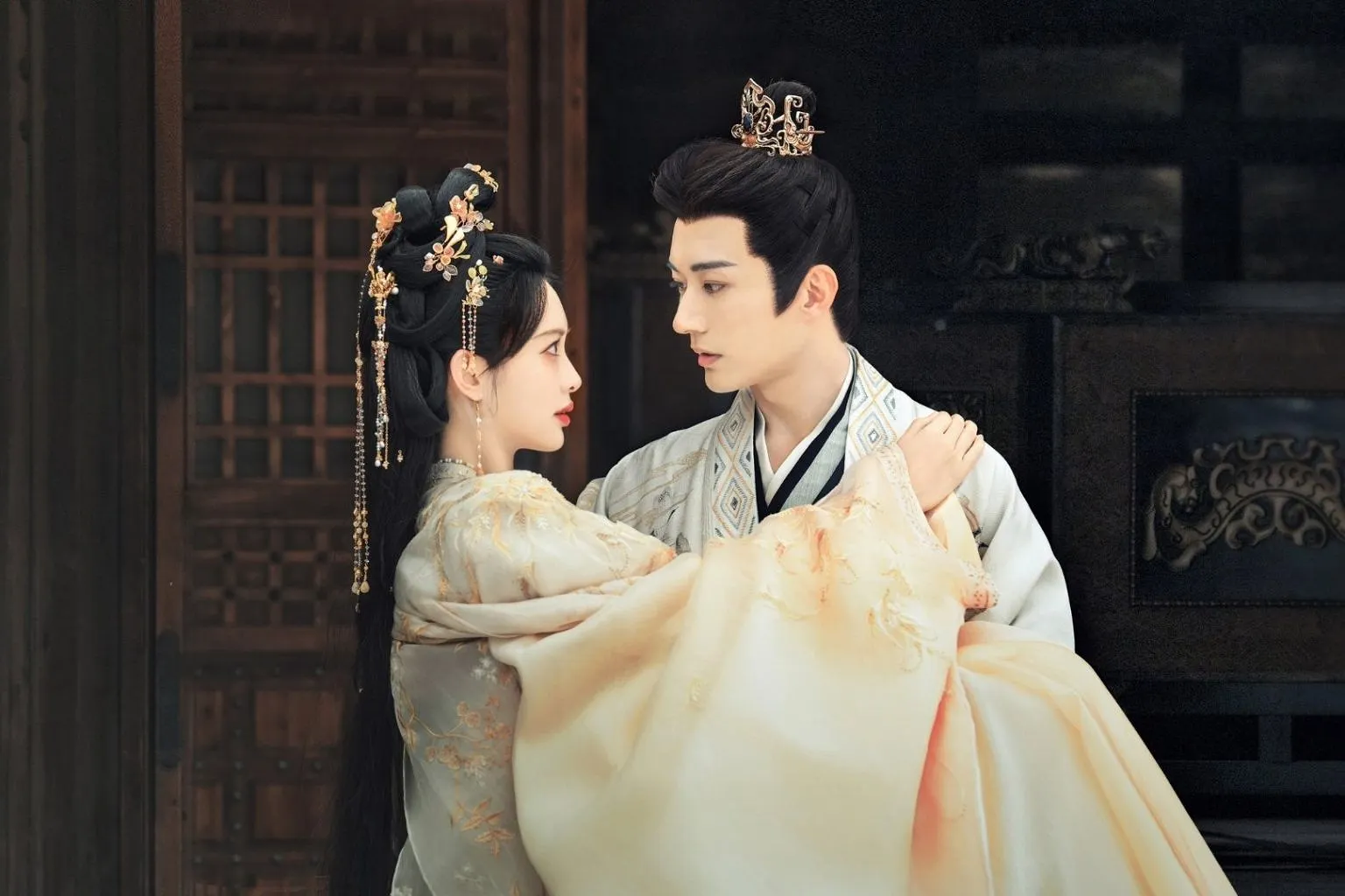 Cung đấu - gia đấu đầy lôi cuốn trong "Đào Hoa ánh giang sơn" - Ảnh 1.