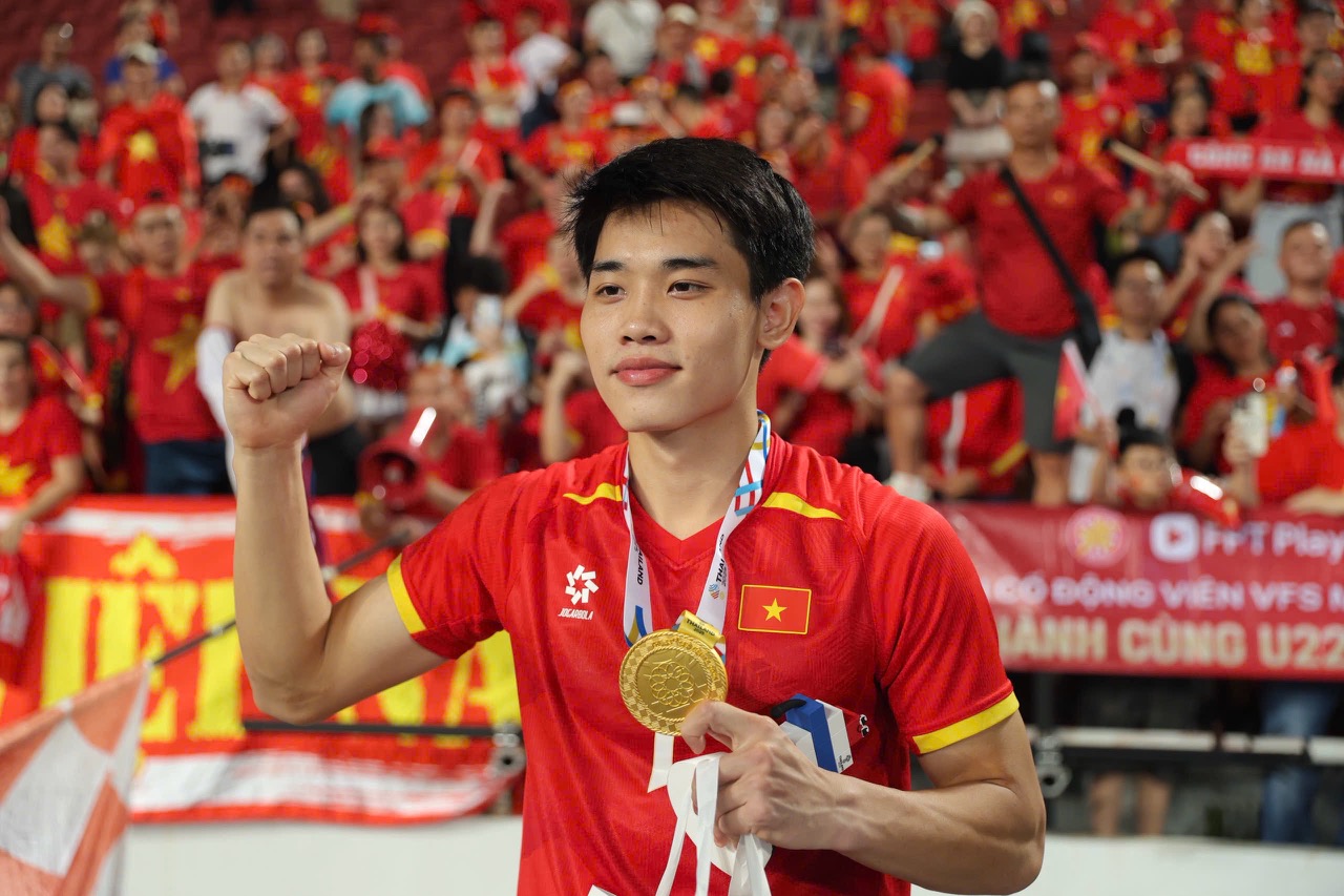 Nóng: Trịnh Thu Vinh tốp 1 VĐV tiêu biểu toàn quốc 2025, HLV Kim Sang-sik và U22 Việt Nam được vinh danh - Ảnh 5.