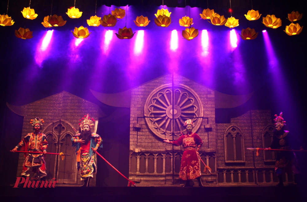 Sân khấu TP. Hồ Chí Minh kín lịch đầu năm mới 2026- Ảnh 7.