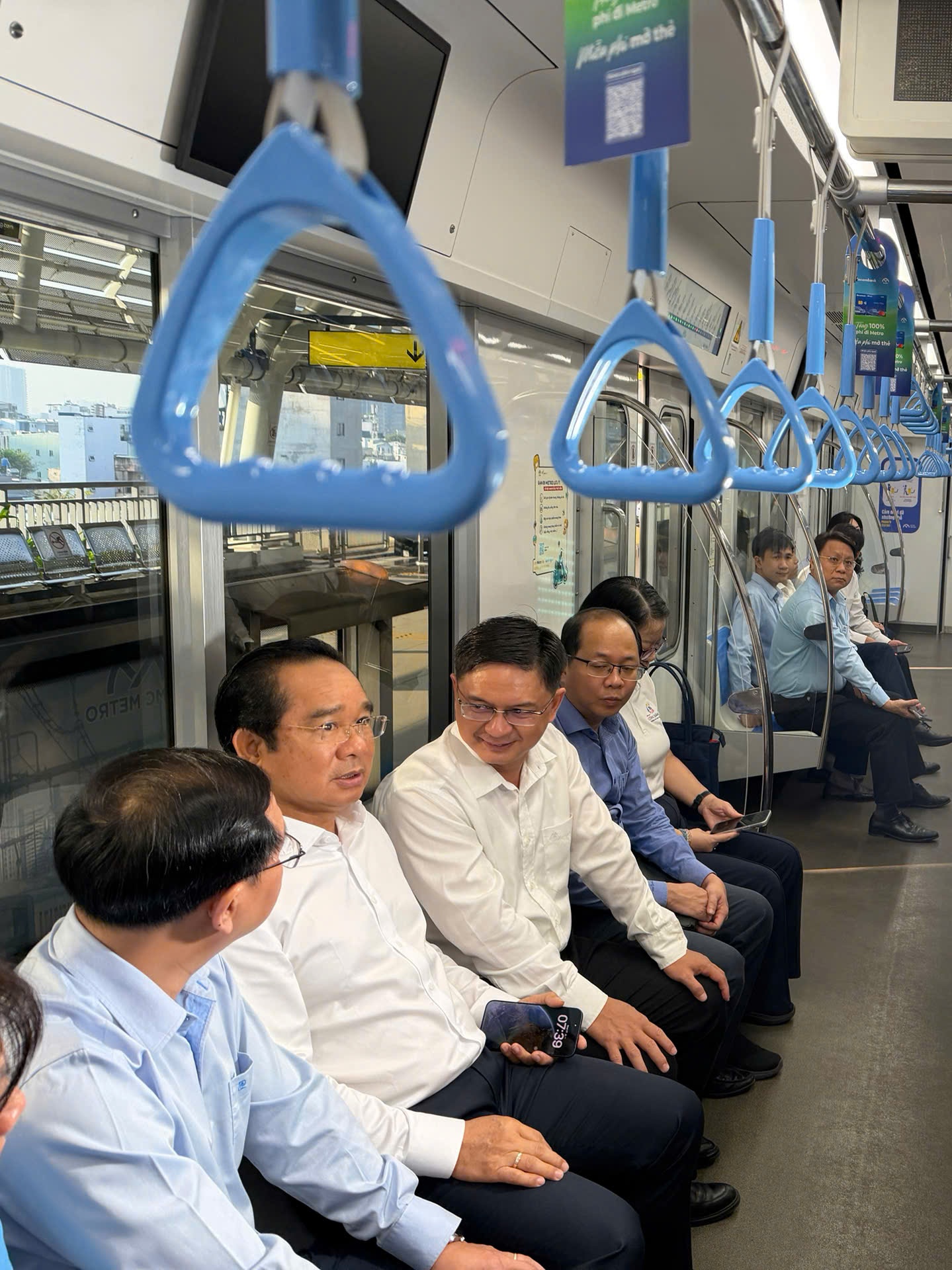 Khảo sát hành trình người dân đi metro làm thủ tục hành chính tại Trung tâm Phục vụ hành chính công TP. Hồ Chí Minh