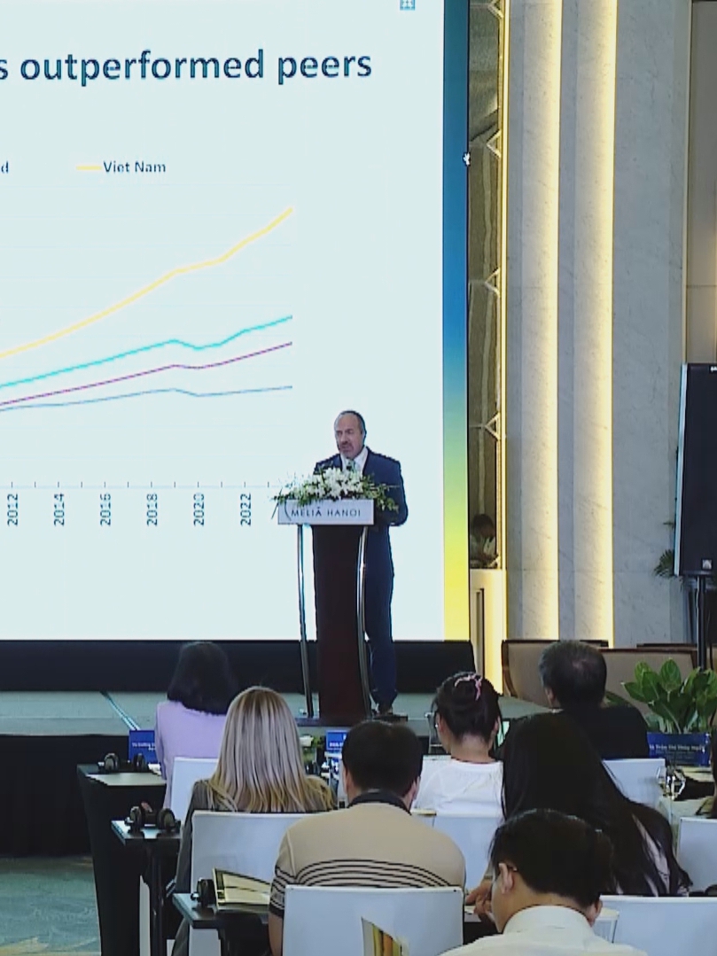 Công bố Báo cáo Kinh tế Việt Nam 2025: Khuyến nghị cải cách để duy trì đà tăng trưởng