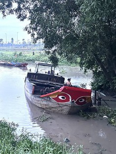 Bắt giữ 6 đối tượng khai thác cát trái phép trên sông Đồng Nai