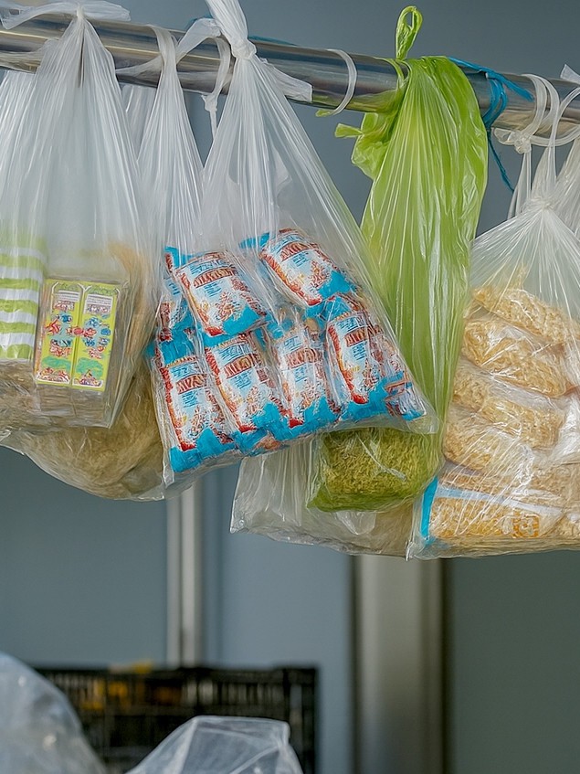 Chợ ở Hà Nội sẽ không được sử dụng túi ni lông, hộp nhựa xốp khó phân hủy