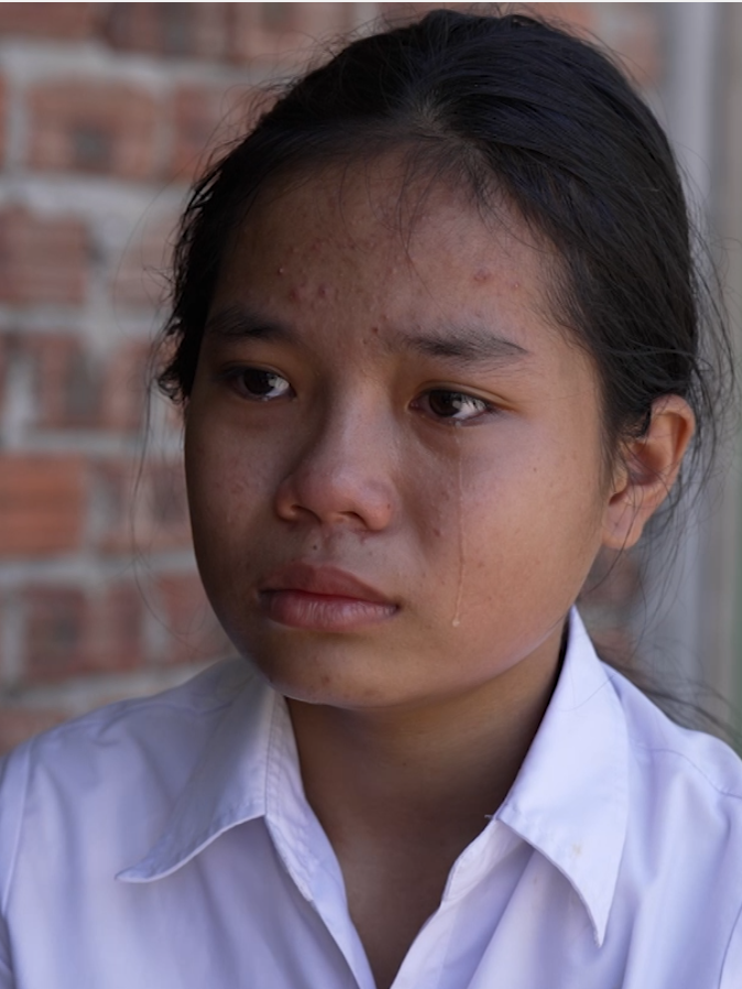 Xót thương cô bé mồ côi cha mẹ tự đăng ký tham gia "Mái ấm gia đình Việt"
