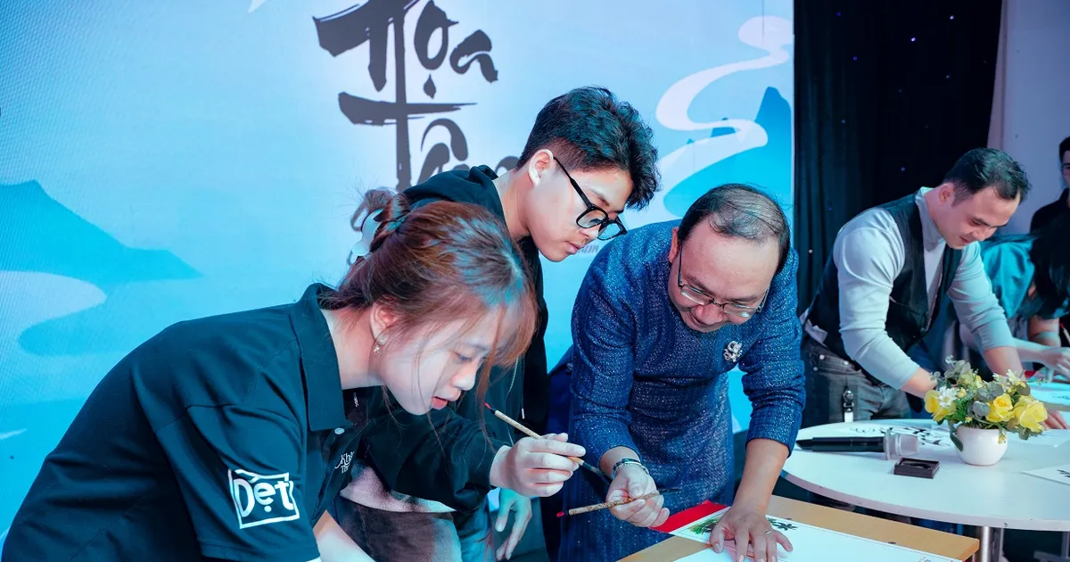 “Họa tâm” - thư pháp làm cầu nối tâm hồn và di sản