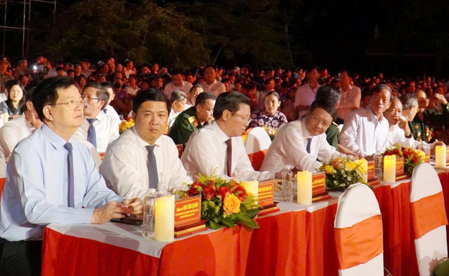 'Bản hùng ca bất diệt' đưa người xem trở về năm tháng hào hùng của dân tộc- Ảnh 1.