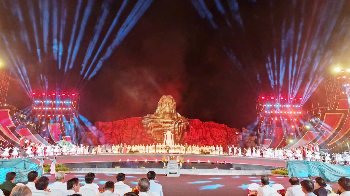 'Bản hùng ca bất diệt' đưa người xem trở về năm tháng hào hùng của dân tộc- Ảnh 4.