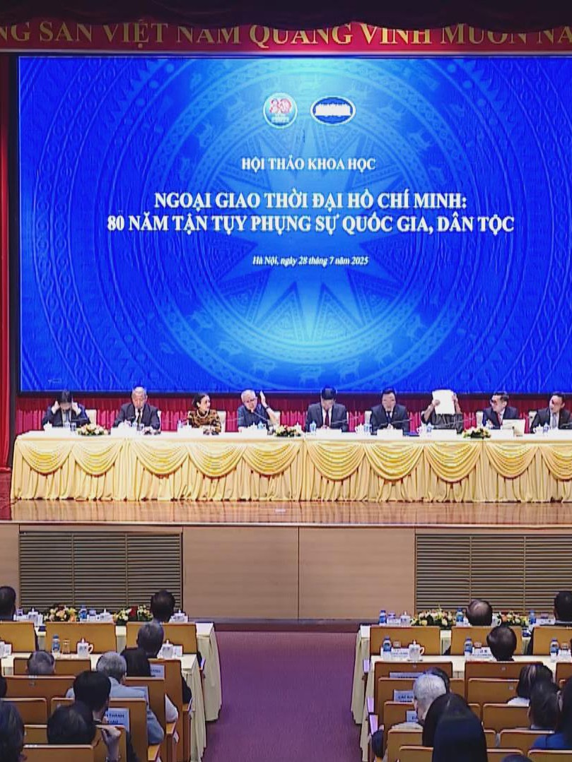 Hội thảo Ngoại giao thời đại Hồ Chí Minh