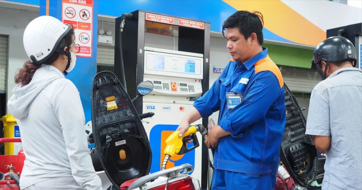 TP.HCM bắt đầu bán thí điểm xăng E10