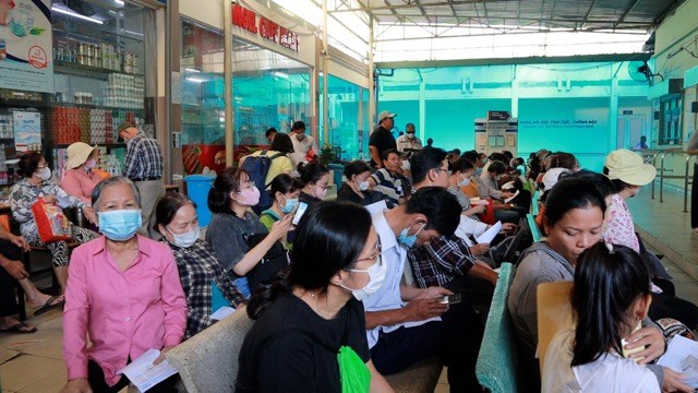 Nhiều bệnh viện tại TP.HCM mòn mỏi chờ thanh toán hàng chục tỉ đồng BHYT  - Ảnh 1.