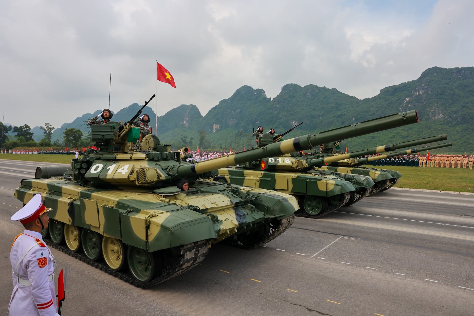 Binh chủng Tăng thiết giáp chủ lực trong diễu binh Quốc khánh 2.9- Ảnh 16.