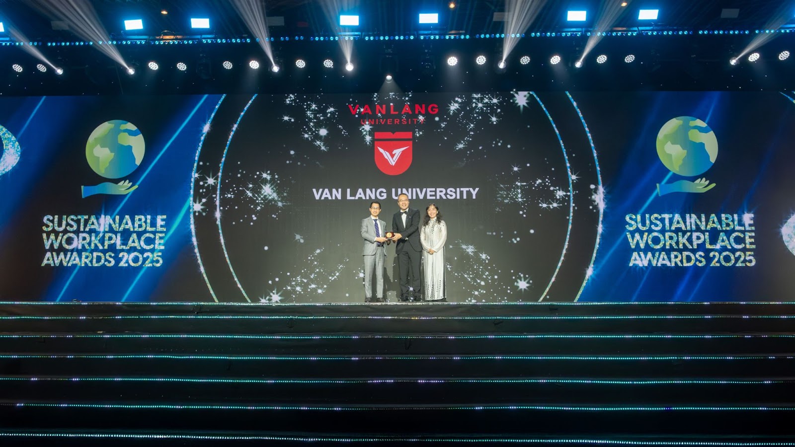 Trường Đại học Văn Lang được vinh danh Môi trường làm việc tốt nhất châu Á năm 2025 - Ảnh 5.