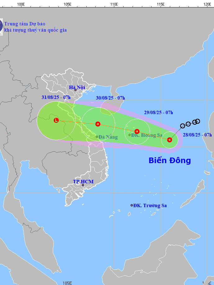 Áp thấp nhiệt đới trên Biển Đông, di chuyển nhanh hướng về miền Trung