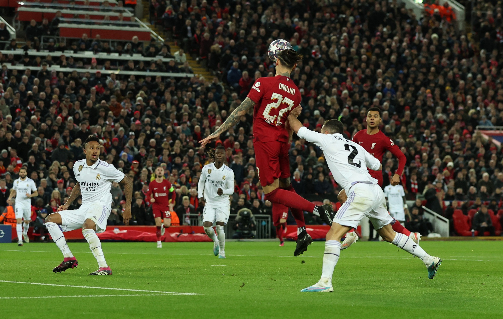 Champions League: Real Madrid đấu Liverpool, Barcelona gặp PSG ở vòng bảng - Ảnh 1.