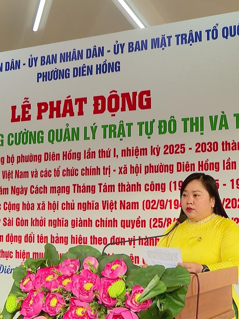 Phường Diên Hồng ra quân xử lý lấn chiếm vỉa hè, lòng đường