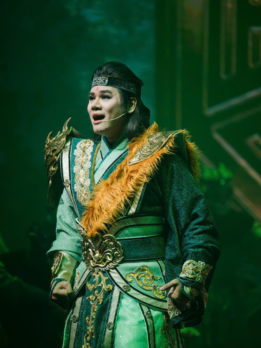 Nghệ sĩ Thanh Long cháy hết mình trong “Lửa nghề không tắt”