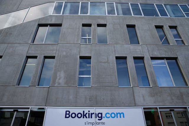 Hơn 10.000 khách sạn tại Châu Âu kiện Booking.com - Ảnh 1.