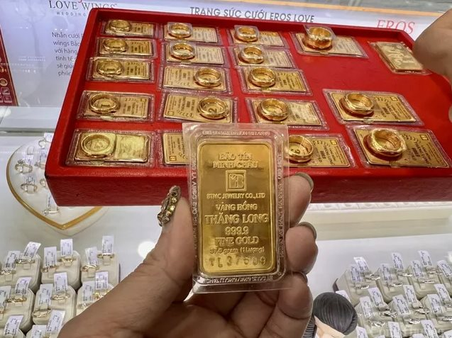 Thị trường 9/8/2025: Giá vàng SJC tăng, vàng thế giới bật mạnh; giá dầu ổn định, xăng dầu trong nước tăng. - Ảnh 1.