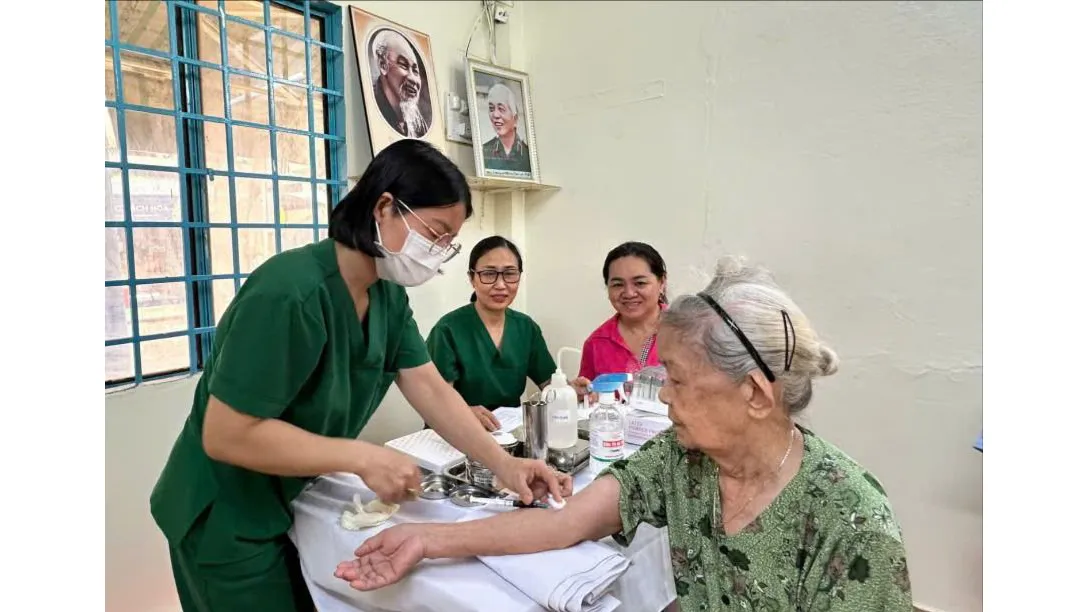 Khám sức khỏe định kỳ người cao tuổi: Nhân văn, thiết thực