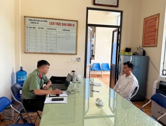 tặng 100.000 đồng - Ảnh 1.