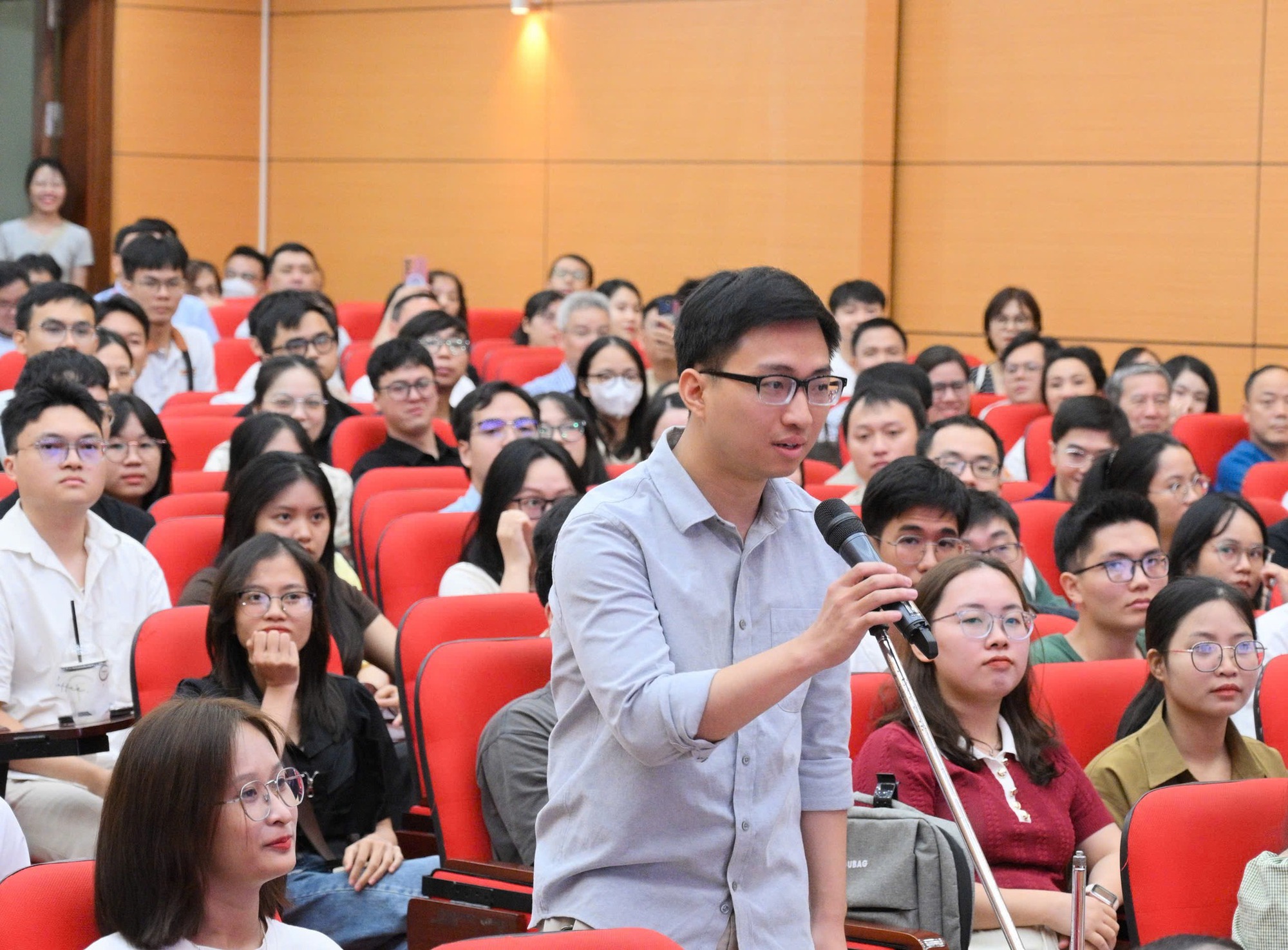Hô tên chọn chuyên ngành bác sĩ nội trú "hấp dẫn hơn cả Miss Grand"- Ảnh 1.