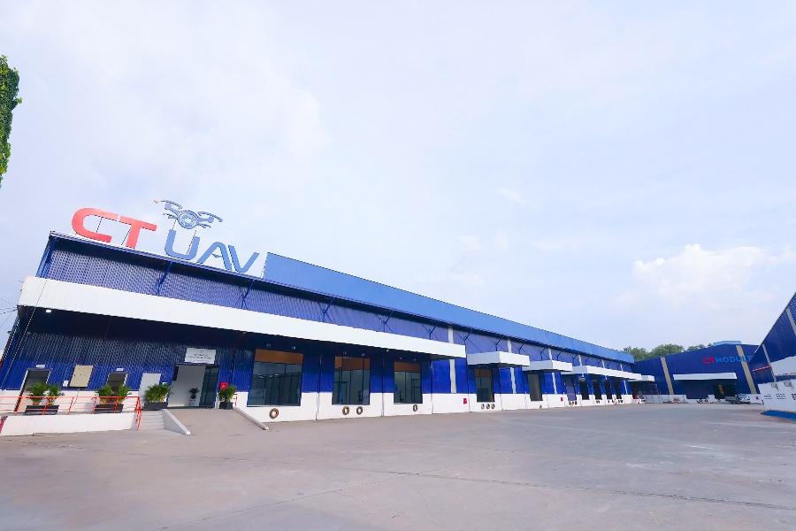 CT UAV - Sốc với nhà máy đúc Conposite tự tiến hoá - Ảnh 1.