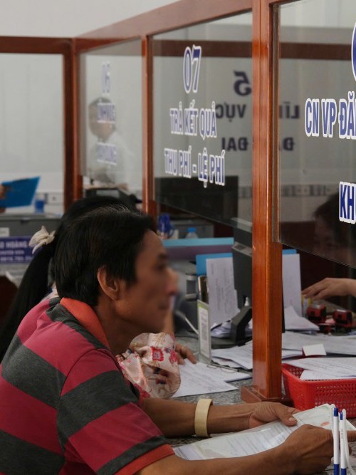 Cán bộ tuyệt đối không được yêu cầu dân xuất trình giấy tờ đã tích hợp trên VNeID