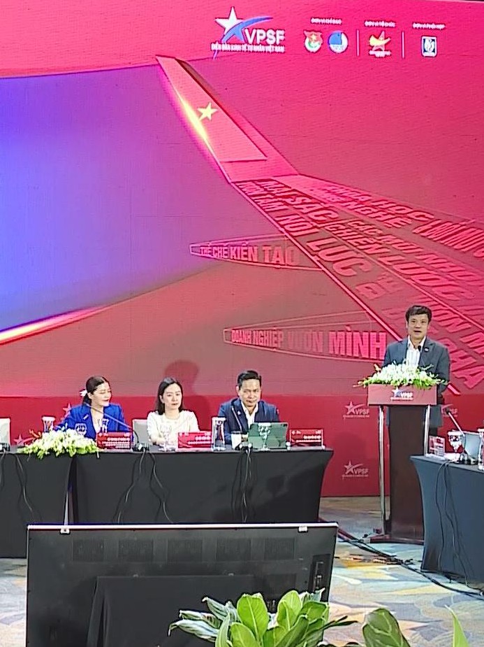 Nhiều kiến nghị của doanh nghiệp gửi đến bộ ngành tại Diễn đàn Kinh tế tư nhân Việt Nam 2025