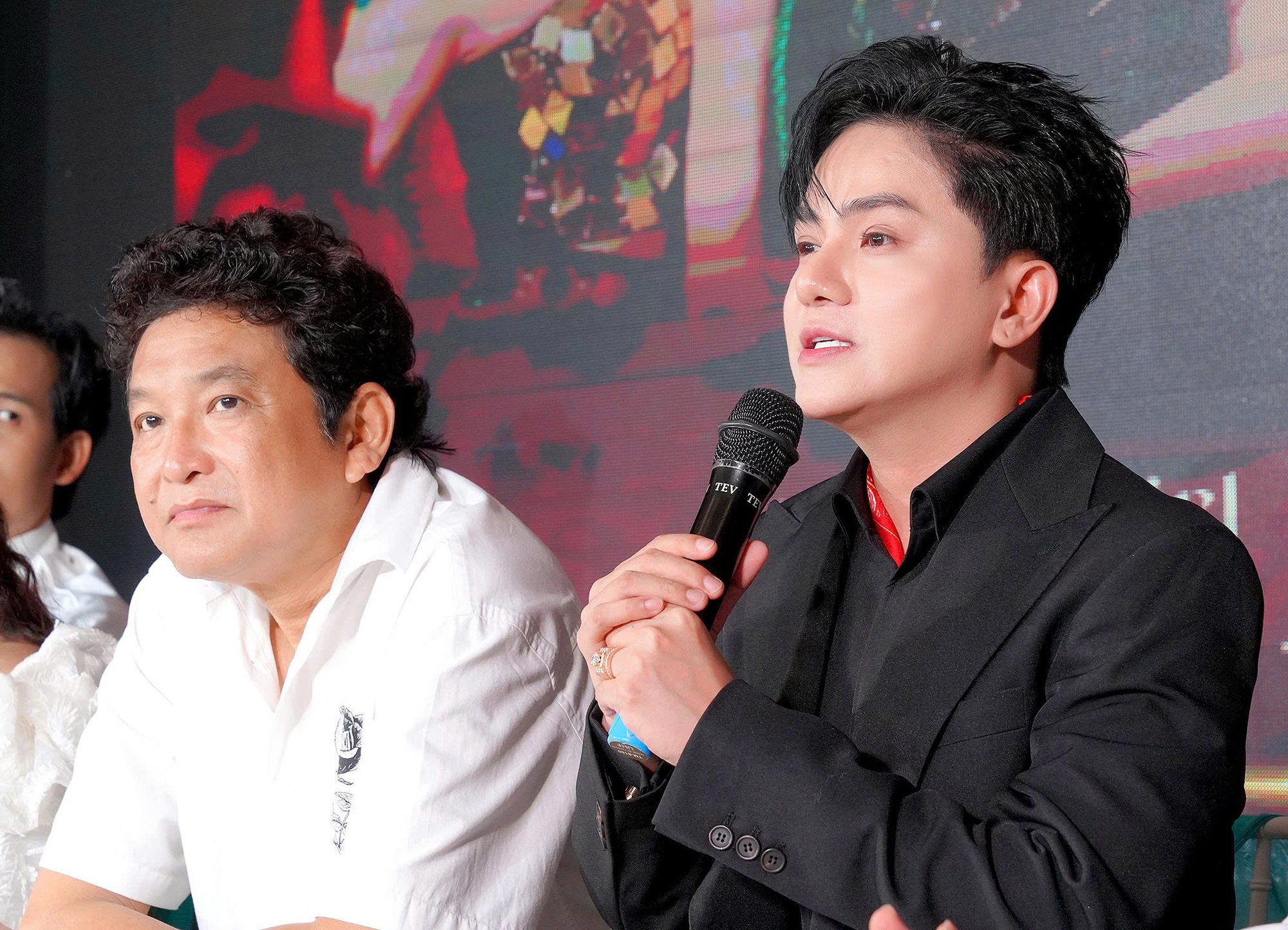 NSƯT Kim Tử Long và NSND Trọng Phúc diễn nhạc kịch 'Mộng phù hoa'- Ảnh 2.