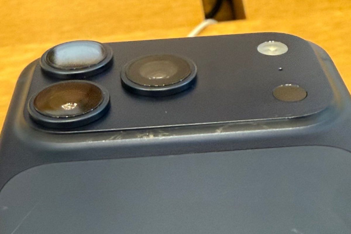 Apple chính thức lên tiếng về sự cố iPhone 17 Pro 'dễ trầy xước' - Ảnh 1.