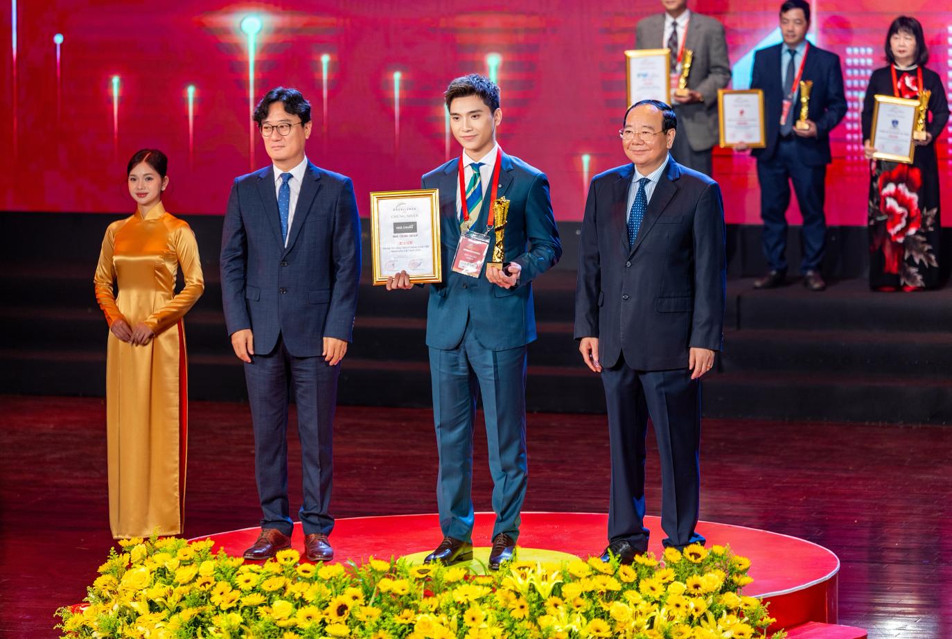 Nhà Chung Concept: Hành trình kiến tạo giá trị và vinh danh tại Vietnam Excellence Brand 2025 - Ảnh 2.
