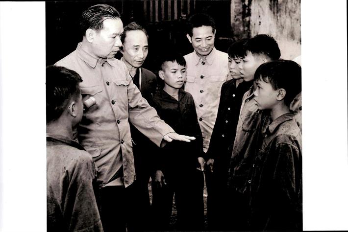 Lễ khai giảng năm học mới và Kỷ niệm 80 năm thành lập Bộ Quốc gia Giáo dục- Ảnh 6. Lễ khai giảng năm học mới và Kỷ niệm 80 năm thành lập Bộ Quốc gia Giáo dục- Ảnh 6.