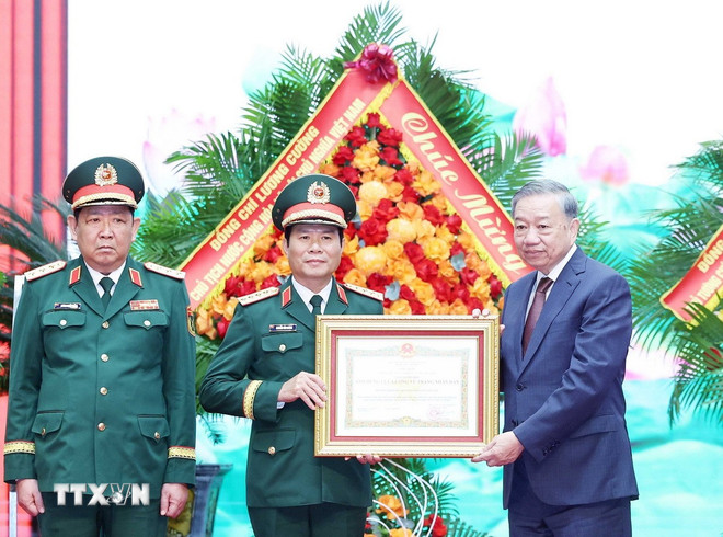 Tổng Bí thư: Phát huy cao độ bản lĩnh, trí tuệ, nghệ thuật quân sự Việt Nam- Ảnh 4. Tổng Bí thư: Phát huy cao độ bản lĩnh, trí tuệ, nghệ thuật quân sự Việt Nam- Ảnh 4.