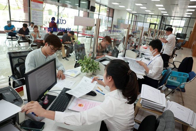 Bộ Chính trị, Ban Bí thư yêu cầu tiếp tục hoàn thành việc điều chỉnh biên chế ở cấp xã- Ảnh 1. Bộ Chính trị, Ban Bí thư yêu cầu tiếp tục hoàn thành việc điều chỉnh biên chế ở cấp xã- Ảnh 1.