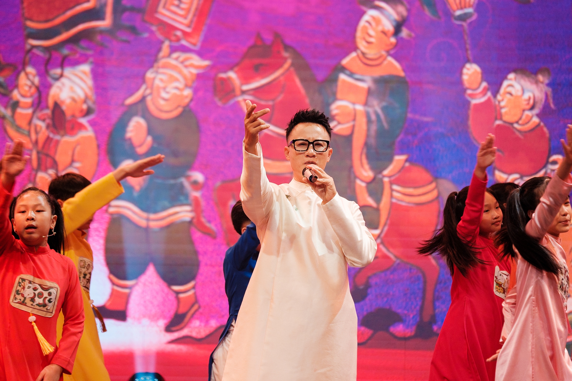 HTV vinh danh Hòa Minzy, Võ Hạ Trâm và loạt tác phẩm nghệ thuật ấn tượng chào năm mới 2026- Ảnh 5.